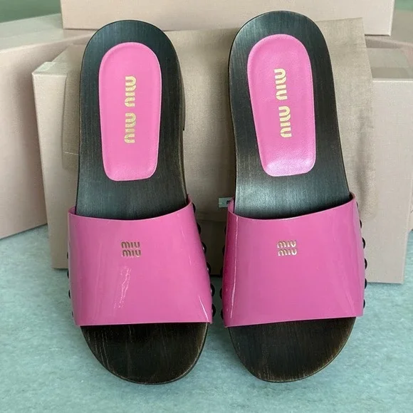 MIU MIU 5Z425E Fuschia Pink Patent Leather Wooden Clogs Sandals sz 36